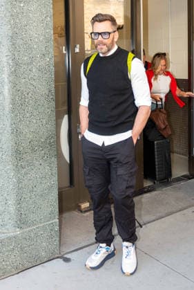 NEW YORK, NY- SEPTEMBER 15: Joel McHale seen at ABC Studios in New York City on September 15, 2026. Credit: Camara Porter USA - ZUMAa123 20260915_zaa_a123_210 Copyright: xAdMediax