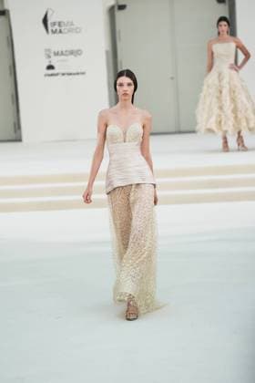 A model wears at collection runway a creation from HannibalLaguna during Pasarela Cibeles Mercedes-Benz Fashion Week Madrid 2026 in Madrid, onTuesday ,15 September 2026. Cordon Press 
