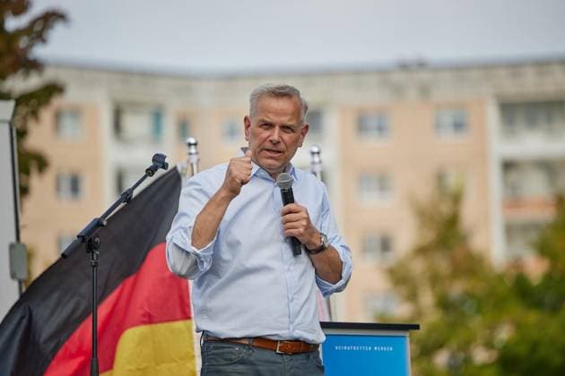 AfD Community Festival in Rostock ** FOR EDITORIAL USE ONLY ** EDITORIAL USE ONLY ** p Leif Erik Holm, AfD’s top candidate for the state election in Mecklenburg-Western Pomerania, speaks at a community festival in Rostock, Mecklenburg-Western Pomerania, Germany. Copyright JörgxCarstensen Copyright: JörgxCarstensen doc87m59np1ik716o40omqo ,EDITORIAL USE ONLY Copyright: JörgxCarstensen