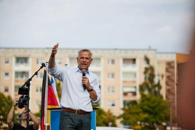 AfD Community Festival in Rostock ** FOR EDITORIAL USE ONLY ** EDITORIAL USE ONLY ** p Leif Erik Holm, AfD’s top candidate for the state election in Mecklenburg-Western Pomerania, speaks at a community festival in Rostock, Mecklenburg-Western Pomerania, Germany. Copyright JörgxCarstensen Copyright: JörgxCarstensen doc87m59loq6di1da7ij1uge ,EDITORIAL USE ONLY Copyright: JörgxCarstensen