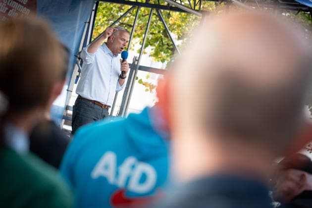 AfD candidate for state premier Leif Eric Holm at the market square in Bad Doberan; AfD campaign event in Bad Doberan for the 2026 state election in Mecklenburg-Western Pomerania, Bad Doberan, Mecklenburg-Western Pomerania, Germany, market square
