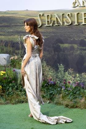 September 15, 2026, London, United Kingdom: Daisy Edgar-Jones attends the World Premiere of SENSE AND SENSIBILITY at Odeon Luxe, Leicester Square, London.Cast and Guests attend the Red Carpet event for the World Premiere of SENSE AND SENSIBILITY at Odeon Luxe, Leicester Square London United Kingdom - ZUMAs197 20260915_aaa_s197_081 Copyright: xPhilxLewisx