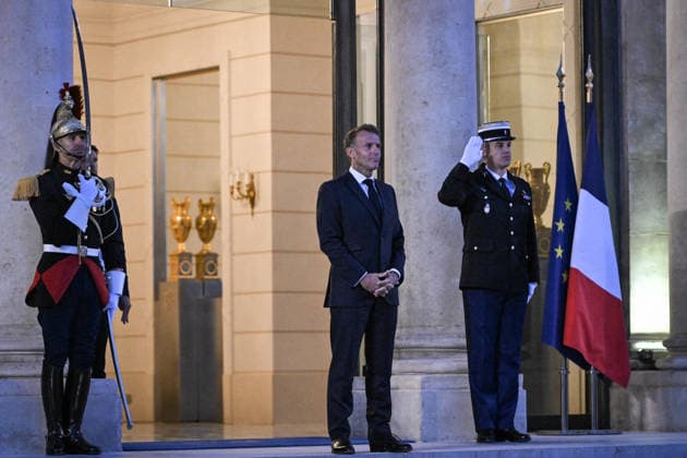 Emmanuel Macron welcomes Antonio Costa at the Elysee FA French President Emmanuel Macron arrives to welcome President of the European Council Antonio Costa, for a working dinner at the Elysee Palace in Paris on September 15, 2026. Photo by Firas Abdullah ABACAPRESS.COM Paris Ile-de-France France  Copyright: xAbdullahxFiras ABACAx