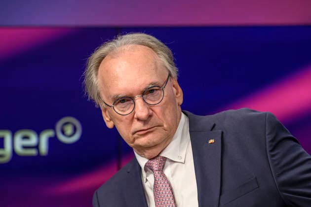 Pictured, from left: Reiner Haseloff, CDU, former Minister President of Saxony-Anhalt, GER, Berlin, studio, guest on *Maischberger*, political talk show, TV, program, with host Sandra Maischberger, Das Erste, from Adlershof, Studio 20, September 15, 2026, Copyright: HMBxMedia UwexKoch