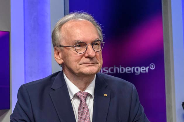 Pictured from left: Reiner Haseloff, CDU, former Minister-President of Saxony-Anhalt, Germany; Berlin, studio; guest on *Maischberger*, a political talk show, TV program, with host Sandra Maischberger, Das Erste, from Adlershof, Studio 20, September 15, 2026, Copyright: HMBxMedia UwexKoch