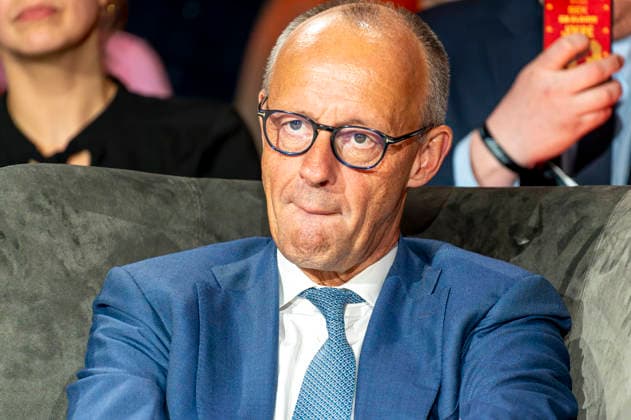 Friedrich Merz Meets with Young People EUR, Germany, Berlin, September 15, 2026 A discussion with party chairman and Federal Chancellor Friedrich Merz with young people in a small town hall setting to mark the 150th anniversary of Konrad Adenauer s birth