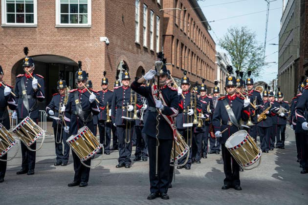 September 15, 2026, Den Haag - The Hague, Zuid Holland - South Holland, The Netherlands Holland: September 15, 2026, Den Haag, the Netherlands. Military honour guards and bands march in the Prinsjesdag procession as crowds line the route. Prinsjesdag is the ceremonial opening of the Dutch parliamentary year, during which the government s policies and budget are presented. Den Haag - The Hague The Netherlands Holland - ZUMAp202 20260915_zip_p202_013 Copyright: xJamesxPetermeierx