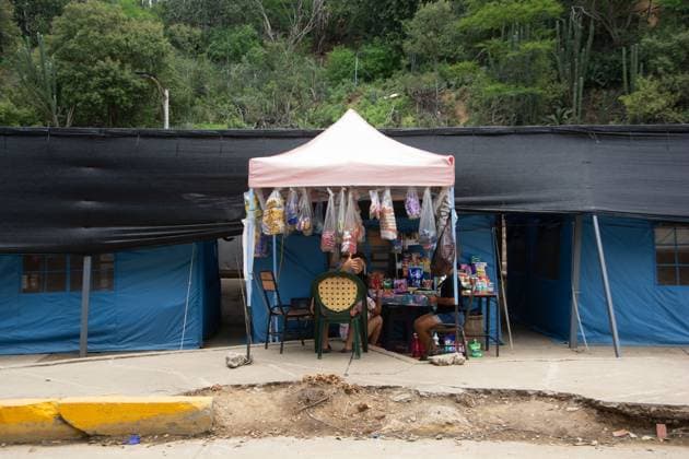Earthquake-displaced families remain in temporary camps in Venezuela LA GUAIRA, VENEZUELA, SEPTEMBER 12, 2026: Residents displaced by earthquakes remain in transitional camps in La Guaira more than two months after the disaster. The facilities provide basic services including restrooms, showers, laundry areas and internet access, while some residents have established small stalls selling food and other goods as daily and commercial activity develops within the temporary settlements. Caracas Venezuela (Bolivarian Republic of) Copyright: x xFranyerxNievesx(Babel)x xJNAxPressx