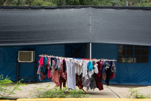 Earthquake-displaced families remain in temporary camps in Venezuela LA GUAIRA, VENEZUELA, SEPTEMBER 12, 2026: Residents displaced by earthquakes remain in transitional camps in La Guaira more than two months after the disaster. The facilities provide basic services including restrooms, showers, laundry areas and internet access, while some residents have established small stalls selling food and other goods as daily and commercial activity develops within the temporary settlements. Caracas Venezuela (Bolivarian Republic of) Copyright: x xFranyerxNievesx(Babel)x xJNAxPressx
