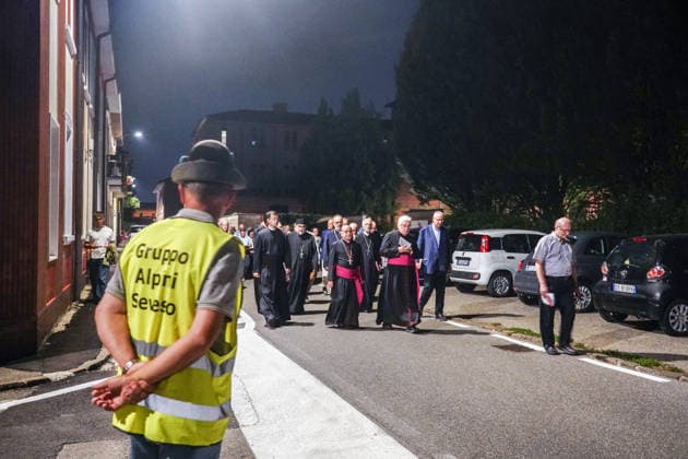 IPA88576471 - SEVESO (MB), September 15, 2026 - A procession through the streets of Seveso with Milan Archbishop Mario Delpini to mark the 50th anniversary of the ICMESA environmental disaster.  Copyright: xEmanuelexRobertoxDexCarlix xx IPA88576471