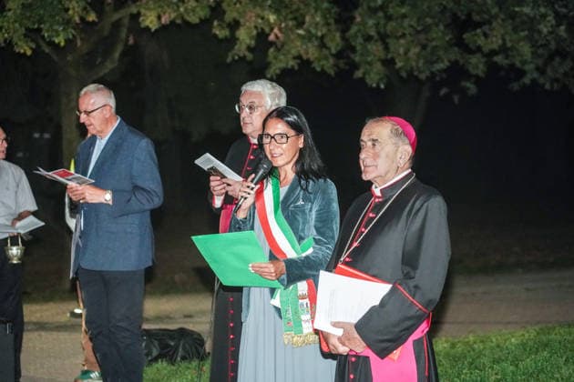 IPA88576476 - SEVESO (MB), September 15, 2026 - A procession through the streets of Seveso with Milan Archbishop Mario Delpini to mark the 50th anniversary of the ICMESA environmental disaster.  Copyright: xEmanuelexRobertoxDexCarlix xx IPA88576476