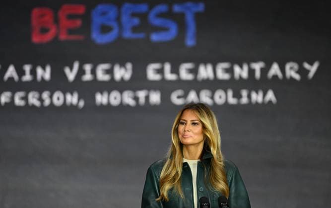 US First Lady Melania Trump visits Ashe County school JEFFERSON, USA - SEPTEMBER 15: US First Lady Melania Trump gives a speech as she visits Ashe County school to promote community resiliency and education technology in the midst of a global AI debate and nearly two years after hurricane Helene in Jefferson NC, United States on September 15, 2026. Peter Zay Anadolu Jefferson United States. Editorial use only. Please get in touch for any other usage.  Copyright: x2026xAnadoluxPeterxZayx