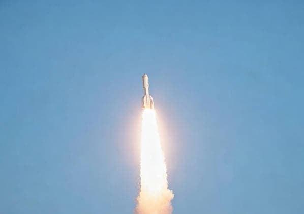 (260916) -- SHANGHAI, Sept. 16, 2026 -- A Gravity-1 Y3 carrier rocket carrying nine satellites blasts off from waters off the coast of Shanghai in east China on Sept. 16, 2026. The launch mission was carried out by the Taiyuan Satellite Launch Center. The satellites, a new group of Qianfan Constellation satellites and an EUHT technology test satellite, lifted off at 6 a.m. (Beijing Time) atop a Gravity-1 Y3 carrier rocket. The mission was declared a complete success. (Photo by Zhang Shuo Xinhua) (EyesOnSci) CHINA-SHANGHAI-SATELLITES-LAUNCH (CN) LiuxFang 