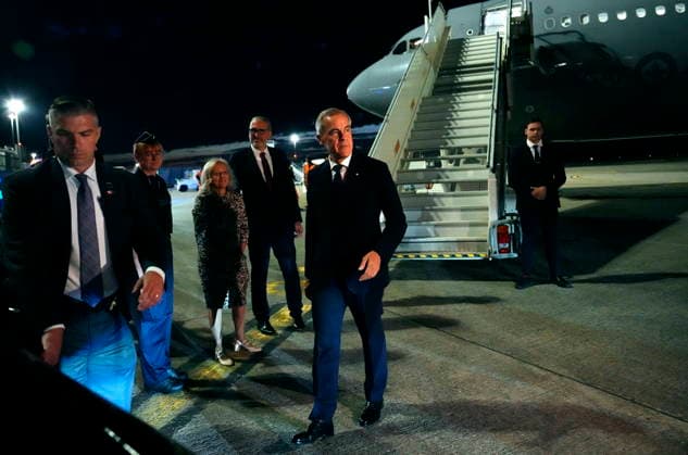 September 16, 2026, Strasbourg, France: Prime Minister Mark Carney arrives in Strasbourg, France, on Wednesday, Sept. 16, 2026. Carney will attend the European Parliament and the State of the European Union (EU) address by European Commission President Ursula von der Leyen. Strasbourg France  - ZUMAc35_ 20260916_zaf_c35_002 Copyright: xJustinxTangx