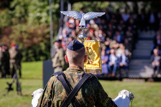 September 15, 2026, Düsseldorf: Side shots taken during a command handover at the North Rhine-Westphalia State Command in Düsseldorf; North Rhine-Westphalia State Command, Wilhelm Raabe Street, North Rhine-Westphalia, Germany