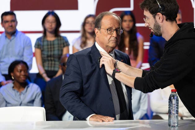Interview of Francois Hollande on BFMTV - Paris Former french President Francois Hollande appears during an interview on Face a BFM on BFMTV in Paris on September 15, 2026, as part of the French 2027 presidential elections. Photo by Raphael Lafargue ABACAPRESS.COM Paris France  Copyright: xLafarguexRaphael ABACAx