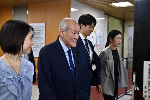 Japan’s ruling LDP reshuffles leadership ahead of Cabinet reshuffle TOKYO, JAPAN - SEPTEMBER 16 : Liberal Democratic Party Secretary-General Shunichi Suzuki (C) leaves the party headquarters following a reshuffle of the ruling party s leadership by Prime Minister and LDP President Sanae Takaichi in Tokyo, Japan, September 16, 2026. David Mareuil Anadolu Tokyo Japan. Editorial use only. Please get in touch for any other usage.  Copyright: x2026xAnadoluxDavidxMareuilx