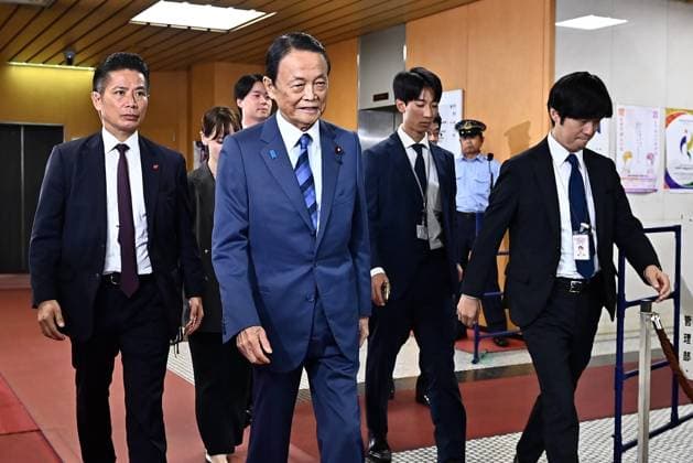 Japan’s ruling LDP reshuffles leadership ahead of Cabinet reshuffle TOKYO, JAPAN - SEPTEMBER 16 : Liberal Democratic Party Vice President Taro Aso (C) leaves the party headquarters following a reshuffle of the ruling party s leadership by Prime Minister and LDP President Sanae Takaichi in Tokyo, Japan, September 16, 2026. David Mareuil Anadolu Tokyo Japan. Editorial use only. Please get in touch for any other usage.  Copyright: x2026xAnadoluxDavidxMareuilx