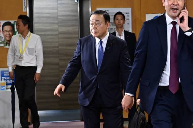 Japan’s ruling LDP reshuffles leadership ahead of Cabinet reshuffle TOKYO, JAPAN - SEPTEMBER 16 : Liberal Democratic Party lawmaker Hiroshi Kajiyama (C) leaves the party headquarters following a reshuffle of the ruling party s leadership by Prime Minister and LDP President Sanae Takaichi in Tokyo, Japan, September 16, 2026. Kajiyama is set to become chairman of the party s General Council. David Mareuil Anadolu Tokyo Japan. Editorial use only. Please get in touch for any other usage.  Copyright: x2026xAnadoluxDavidxMareuilx