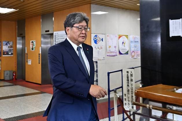 Japan’s ruling LDP reshuffles leadership ahead of Cabinet reshuffle TOKYO, JAPAN - SEPTEMBER 16 : Liberal Democratic Party Acting Secretary-General Koichi Hagiuda (C) leaves the party headquarters following a reshuffle of the ruling party s leadership by Prime Minister and LDP President Sanae Takaichi in Tokyo, Japan, September 16, 2026. David Mareuil Anadolu Tokyo Japan. Editorial use only. Please get in touch for any other usage.  Copyright: x2026xAnadoluxDavidxMareuilx
