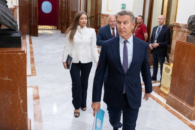 The Government Once Again Faces Questions from Congress Regarding the Crisis in Ceuta PP President Alberto Núnez Feijóo upon his arrival at a government question period in the Congress of Deputies on September 16, 2026, in Madrid, Spain. The migration crisis that Ceuta has been experiencing since last July is once again the focus of the opposition’s questions to the government during the question period, with inquiries such as what plans are in place for the autonomous city and whether the government believes that Spain’s international image has been tarnished by the irregular entry of migrants. 16 SEPTEMBER 2026 Jesús Hellí Madrid Madrid, Spain  Copyright: xJesusxHellinx 7778254