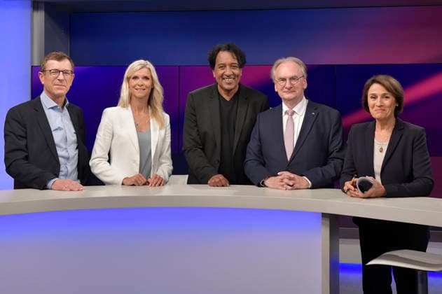 Christoph von Marschall, Susann Reichenbach, Cherno Jobatey, Reiner Haseloff, and Sandra Maischberger on the ARD talk show *maischberger* at the studio in Berlin-Adlershof, Berlin, September 15, 2026 Foto:xM.xBehrensx xFuturexImagex maischberger1509_6902