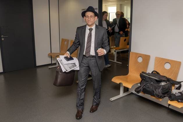 Moshe Friedman arrives for the review in front of Dutch-speaking first instance court of Brussels, of the application for interim relief brought by Moshe Friedman against the Belgian State, seeking to have the US Ambassador, Bill White, declared persona non grata. Moshe Friedman presents himself as a rabbi, a title contested by several Jewish organisations, which have distanced themselves from the ultra-Orthodox activist.  JONASxROOSENS 186614657