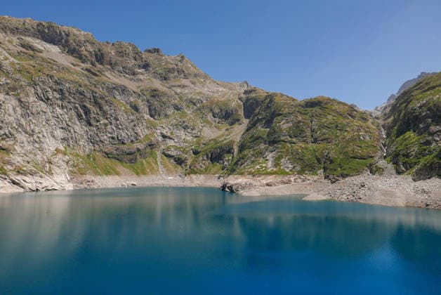 RECORD DATE NOT STATED Landscape of the Louron Valley in the Hautes-Pyrénées 65 Louron Valley 65 View of the Caillaouas Dam Lake The reservoirwater reservoir powers the Soula power plant Occitanie Pyrenees-Méditerranée Midi-Pyrénées Hautes-Pyrénées 65 Loudenvielle Europe Western Europe France  Copyright: xBetendxA Andia.frx 464684