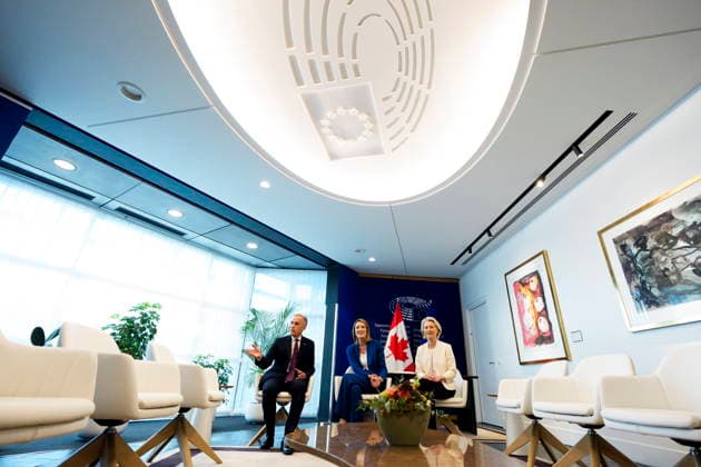 September 16, 2026, Strasbourg, France: Prime Minister Mark Carney participates in a meeting with President of the European Parliament Roberta Metsola, centre, and President of the European Commission Ursula von der Leyen, right, at the European Parliament in Strasbourg, France, on Wednesday, Sept. 16, 2026. Strasbourg France - ZUMAc35_ 20260916_zaf_c35_020 Copyright: xJustinxTangx