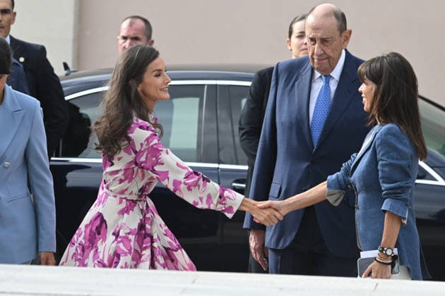 Queen Letizia Presides Over the Second Tribute to Nursing Queen Letizia arrives at the Second Tribute to Nursing at the headquarters of the newspaper La Razón on September 16, 2026, in Madrid, Spain. The event will bring together professionals, experts, and institutions under the motto Caring for the mind is caring for life, organized by the newspaper La Razón. QUEEN LETIZIA NURSING TRIBUTE SEPTEMBER 16, 2026 José Madrid Madrid Spain  Copyright: xJosÃ xOlivax 7778388