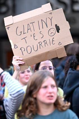 Demonstration by the Federation of Francophone Students (FEF) BRUSSELS, BELGIUM - SEPTEMBER 16 : Demonstration by the Federation of Francophone Students (FEF) against the rise in the cost of studying on September 16, 2026 in Brussels, Belgium, 16 09 2026 Brussels Belgium  Copyright: xDidierxLebrunx
