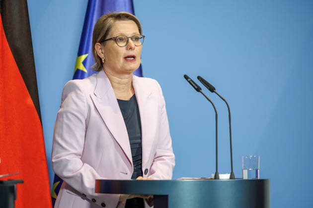 Press Conference with Stefanie Hubig and Alexander Dobrindt Press Conference with Stefanie Hubig (SPD), Federal Minister of Justice and Consumer Protection, and Alexander Dobrindt (CSU), Federal Minister of the Interior, on the 10-point plan for better protection against Islamist terrorism on September 16, 2026, in Berlin, Berlin, Germany, Federal Chancellery