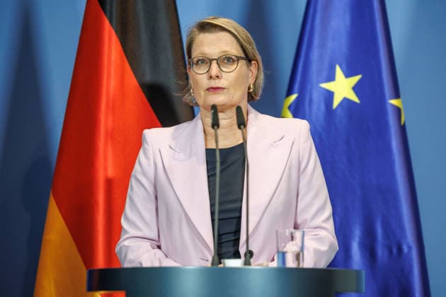 Press Conference with Stefanie Hubig and Alexander Dobrindt Press Conference with Stefanie Hubig (SPD), Federal Minister of Justice and Consumer Protection, and Alexander Dobrindt (CSU), Federal Minister of the Interior, on the 10-point plan for better protection against Islamist terrorism on September 16, 2026, in Berlin, Berlin, Berlin, Germany, Federal Chancellery