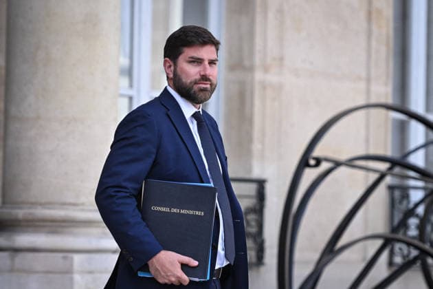 Council of Ministers at the Elysee Palace FA French Minister of the City and Housing Vincent Jeanbrun exits the Elysee Palace after the Council of Ministers in Paris, on September 16, 2026. Photo by Firas Abdullah ABACAPRESS.COM Paris Île-de-France France  Copyright: xAbdullahxFiras ABACAx