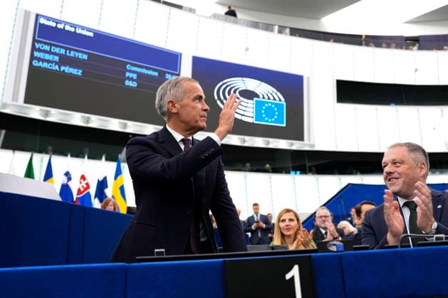 September 16, 2026, Strasbourg, France: Prime Minister Mark Carney waves as he is applauded as he arrives for the State of the European Union address by President of the European Commission Ursula von der Leyen, not shown, at the European Parliament in Strasbourg, France, on Wednesday, Sept. 16, 2026. Strasbourg France  - ZUMAc35_ 20260916_zaf_c35_039 Copyright: xJustinxTangx
