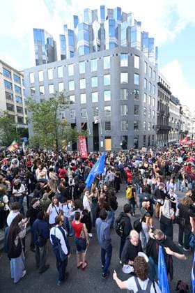 Demonstration by the Federation of Francophone Students (FEF) BRUSSELS, BELGIUM - SEPTEMBER 16 : Demonstration by the Federation of Francophone Students (FEF) against the rise in the cost of studying on September 16, 2026 in Brussels, Belgium, 16 09 2026 Brussels Belgium  Copyright: xDidierxLebrunx