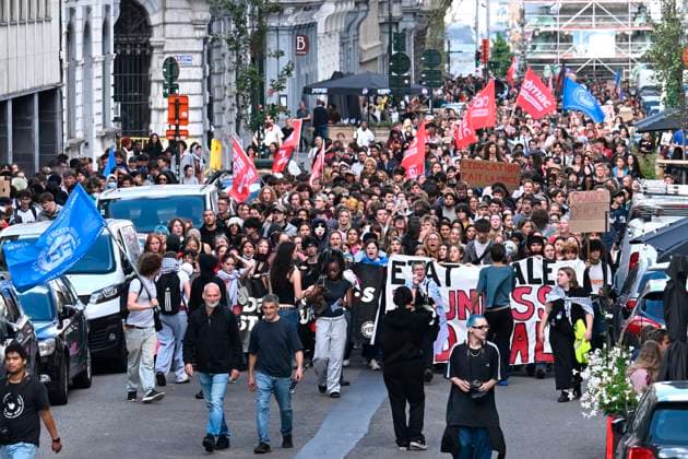 Demonstration by the Federation of Francophone Students (FEF) BRUSSELS, BELGIUM - SEPTEMBER 16 : Demonstration by the Federation of Francophone Students (FEF) against the rise in the cost of studying on September 16, 2026 in Brussels, Belgium, 16 09 2026 Brussels Belgium  Copyright: xDidierxLebrunx