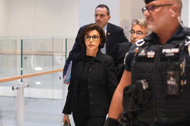 Rachida Dati and Carlos Ghosn Trial - Paris Mayor of the 7th district of Paris and Former French Minister Rachida Dati pictured on the first day of corruption and influence trial in Paris, France on September 16 2026. Rachida Dati is accused of corruption and influence peddling over Ä900,000 she received in consultancy fees from a company linked to Renault-Nissan while serving as an MEP. Photo by Florian Poitout ABACAPRESS.COM Paris France  Copyright: xPoitoutxFlorian ABACAx