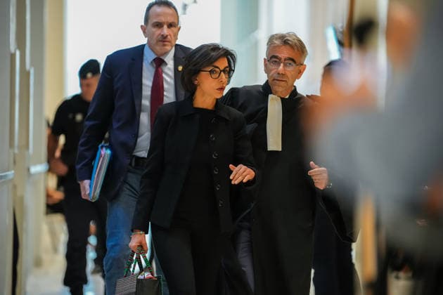 Rachida Dati Trial Aurelien Morissard MAXPPP MAXPPP Paris, September 16, 2026 Former French culture minister Rachida Dati arrives at a Paris courthouse with her lawyer Antoine Beauquier for her trial on corruption charges, in Paris, France, Wednesday, September 16, 2026 Aurelien Morissard MAXPPP Paris France  Copyright: xMAXPPPxAurelienxMorissard MAXPPPx MOR202609169640 MOR202609169640