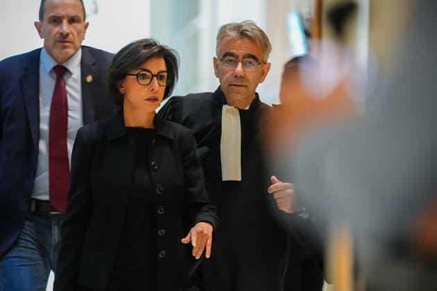 Rachida Dati Trial Aurelien Morissard MAXPPP MAXPPP Paris, September 16, 2026 Former French culture minister Rachida Dati arrives at a Paris courthouse with her lawyer Antoine Beauquier for her trial on corruption charges, in Paris, France, Wednesday, September 16, 2026 Aurelien Morissard MAXPPP Paris France  Copyright: xMAXPPPxAurelienxMorissard MAXPPPx MOR202609169641 MOR202609169641