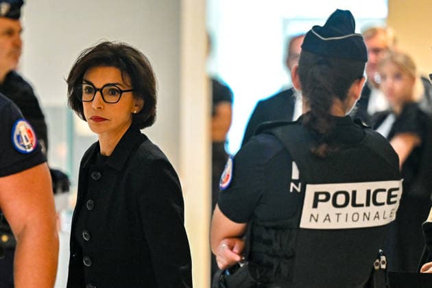 Rachida Dati, who received 900,000 euros in fees from Renault Nissan, is appearing before the Paris Criminal Court in a trial for corruption and influence peddling in Paris, France, on September 16, 2026. Six afternoons of hearings are scheduled, through September 28, to allow her to explain the 900,000 euros in legal fees paid by Renault-Nissan between 2010 and 2012, while she was a Member of the European Parliament. Christian Liewig Bestimage Rachida Dati, who received 900,000 euros in fees from Renault Nissan, is appearing before the Paris Criminal Court for a trial on charges of corruption and influence peddling in Paris, France, on September 16, 2026. Six afternoon hearings are scheduled, running until September 28, to allow her to ex Copyright: xChristianxLiewigx xBestimagexChristianxLiewigx xBestimagex