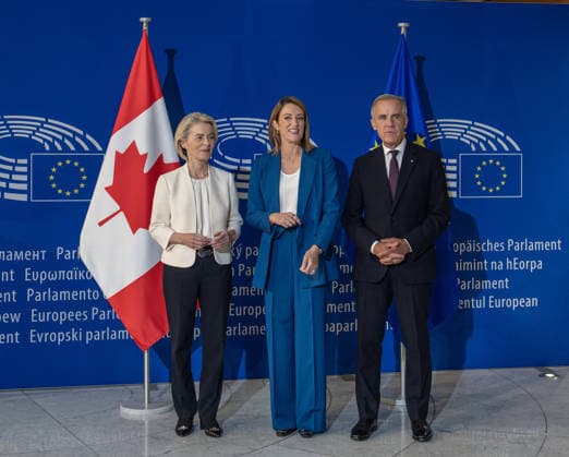 Mark Carney and Ursula von der Leyen at the European Parliament in Strasbourg STRASBOURG, FRANCE - SEPTEMBER 16: European Commission President Ursula von der Leyen, European Parliament President Roberta Metsola and Canadian Prime Minister Mark Carney pose during a photo opportunity at the European Parliament in Strasbourg, France on September 16, 2026. European Commission President Ursula von der Leyen delivers her 2026 State of the Union address as Canadian Prime Minister Mark Carney attends the debate as guest of honor. Ahmet Sel Anadolu Strasbourg France. Editorial use only. Please get in touch for any other usage.  Copyright: x2026xAnadoluxAhmetxSelx