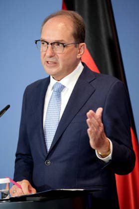 Alexander Dobrindt, Federal Minister of the Interior and for Homeland Affairs, CSU, Press Conference on the 10-Point Plan for Better Protection Against Islamist Terrorism, Berlin, September 16, 2026
