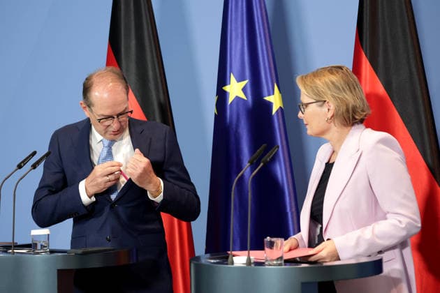 Alexander Dobrindt, Federal Minister of the Interior and for Homeland Affairs, CSU; Stefanie Hubig, Federal Minister of Justice, SPD; Press Conference on the 10-Point Plan for Better Protection Against Islamist Terrorism, Berlin, September 16, 2026