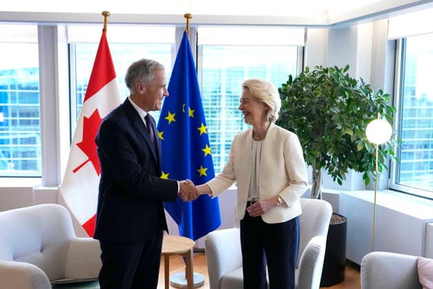 September 16, 2026, Strasbourg, France: Prime Minister Mark Carney and European Commission President Ursula von der Leyen shake hands during a bilateral meeting in her office at the European Parliament in Strasbourg, France, on Wednesday, Sept. 16, 2026. Strasbourg France  - ZUMAc35_ 20260916_zaf_c35_049 Copyright: xJustinxTangx