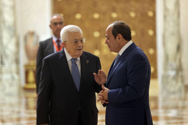 Palestinian President Mahmoud Abbas Meets Egyptian President in Cairo Palestinian President Mahmoud Abbas meets Egyptian President Abdel Fatah al-Sisi in Cairo, Egypt, on September 16, 2026. The two leaders discussed the latest developments concerning the Palestinian cause and regional developments. Abbas arrived in Cairo on September 15 for a two-day official visit that included a summit with al-Sisi. Photo by Thaer Ganaim apaimages Ramallah West Bank Palestinian Territory 160926_Egypt_PPO_00(2) Copyright: xapaimagesxThaerxGanaimx xapaimagesx