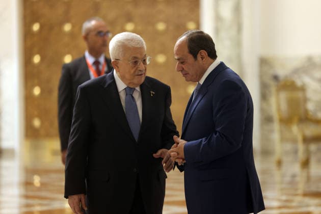 Palestinian President Mahmoud Abbas Meets Egyptian President in Cairo Palestinian President Mahmoud Abbas meets Egyptian President Abdel Fatah al-Sisi in Cairo, Egypt, on September 16, 2026. The two leaders discussed the latest developments concerning the Palestinian cause and regional developments. Abbas arrived in Cairo on September 15 for a two-day official visit that included a summit with al-Sisi. Photo by Thaer Ganaim apaimages Ramallah West Bank Palestinian Territory 160926_Egypt_PPO_00(1) Copyright: xapaimagesxThaerxGanaimx xapaimagesx