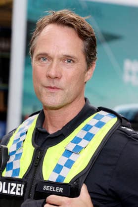 Matthias Schloo at a photo shoot for the 500th episode of the ZDF TV series *Notruf Hafenkante: Dreckiger Deal* on the original set of PK 21 at Studio Hamburg, Hamburg, September 16, 2026 Foto:xgbrcix xFuturexImagex hafenkante_6903