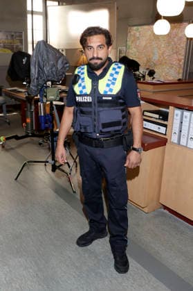 Zejhun Demirov at the photo shoot for the 500th episode of the ZDF TV series *Notruf Hafenkante: Dreckiger Deal* on the original set of PK 21 at Studio Hamburg, Hamburg, September 16, 2026 Foto:xgbrcix xFuturexImagex hafenkante_6912