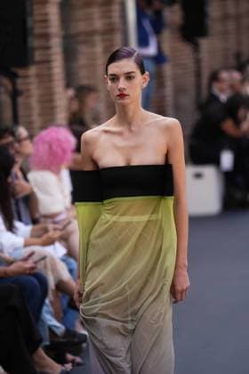 A model wears at collection runway a creation from Ernesto Naranjo during Pasarela Cibeles Mercedes-Benz Fashion Week Madrid 2026 in Madrid, on Wednesday , 16 September 2026. Cordon Press 